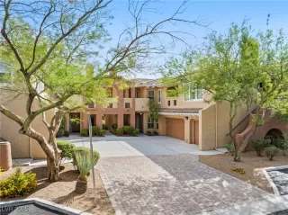 Photo #2: 2722285 Listing 