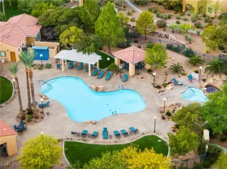 Photo #3: 2722285 Listing 