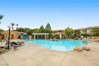 Photo #5: 2722285 Listing 