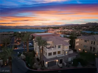 Photo #1: 2722289 Listing 