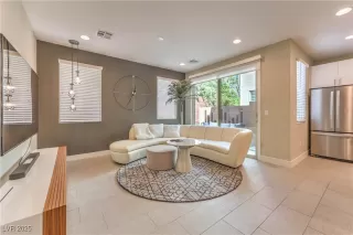 Photo #3: 2722306 Listing 