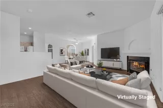 Photo #1: 2722324 Listing 