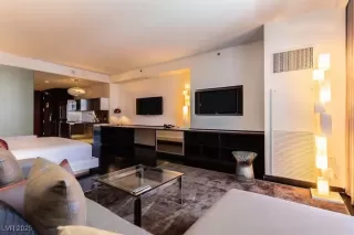 Photo #2: 2722334 Listing 