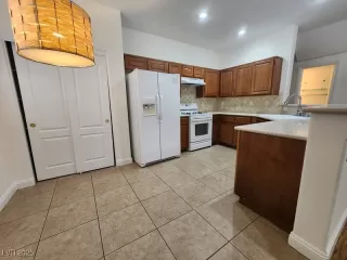 Photo #2: 2722345 Listing 