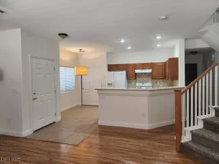 Photo #4: 2722345 Listing 