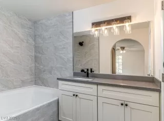 Photo #1: 2722359 Listing 