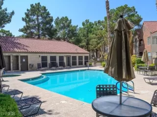 Photo #2: 2722359 Listing 