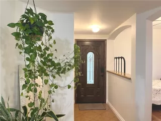 Photo #2: 2722380 Listing 