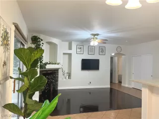 Photo #3: 2722380 Listing 