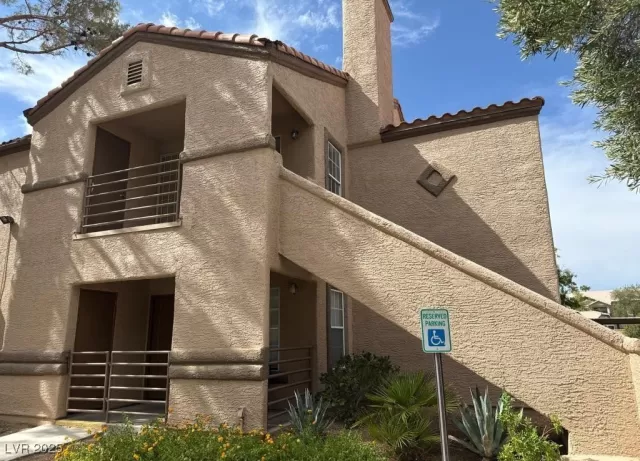 MLS: 2722431 Condo For Sale