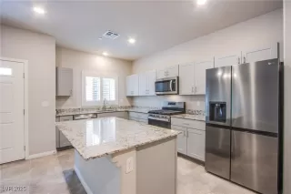 Photo #2: 2722456 Listing 