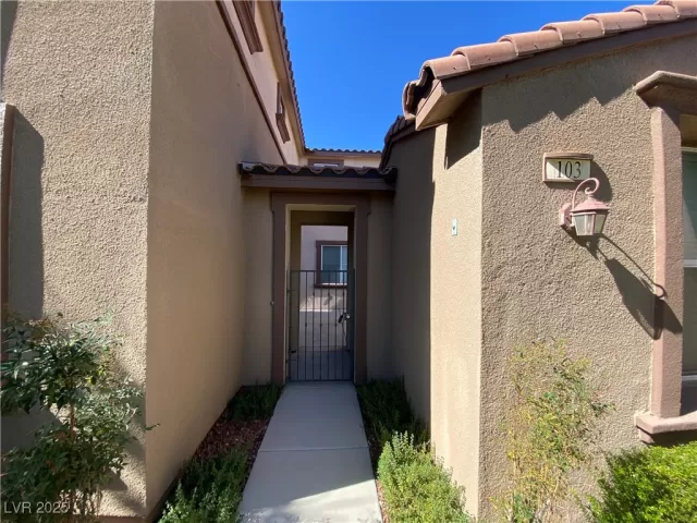 MLS: 2722488 Condo For Sale