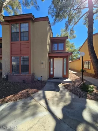 Photo #1: 2722559 Listing 