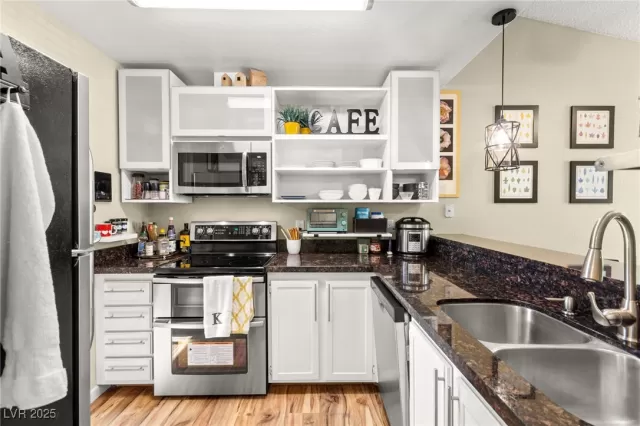 MLS: 2722567 Condo For Sale