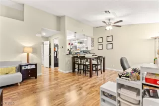 Photo #2: 2722567 Listing 