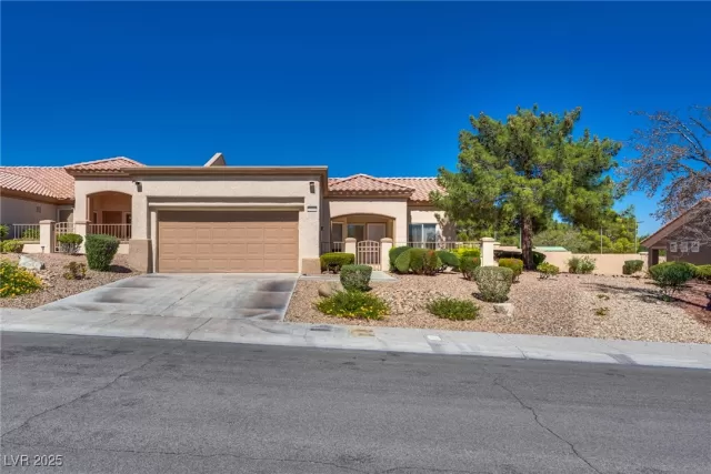 MLS: 2722576 Condo For Sale