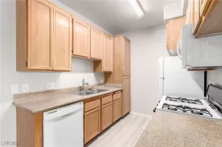 Photo #4: 2722588 Listing 