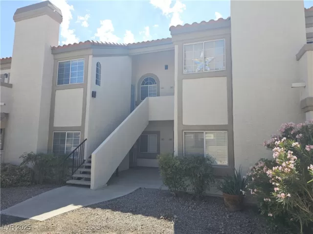 MLS: 2722590 Condo For Sale