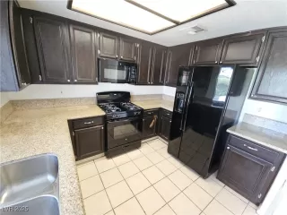 Photo #2: 2722590 Listing 