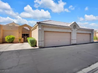 More Details about MLS # 2722597 : 457 PURPLE FINCH DRIVE