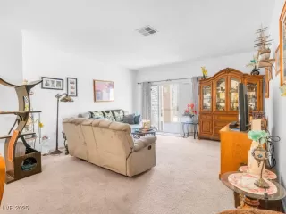 Photo #6: 2722597 Listing