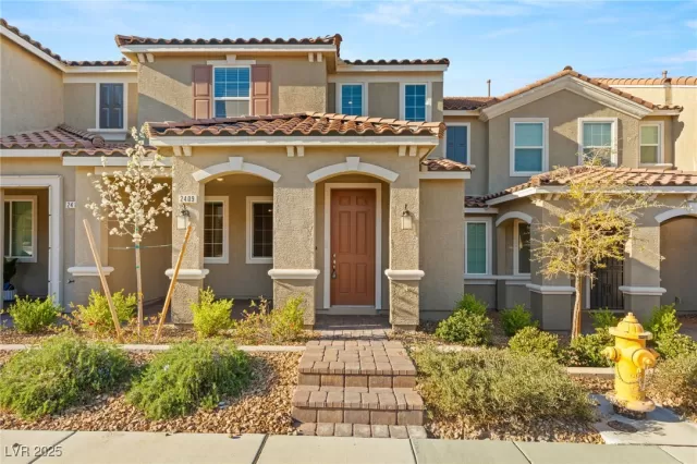 MLS: 2722626 Condo For Sale