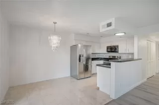 Photo #4: 2722628 Listing 