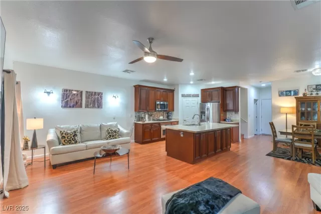 MLS: 2722635 Condo For Sale
