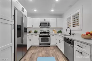 Photo #1: 2722644 Listing 