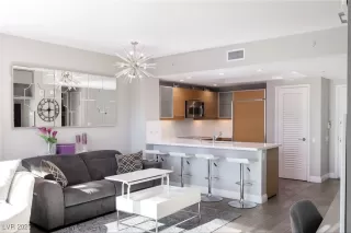 Photo #1: 2722666 Listing 