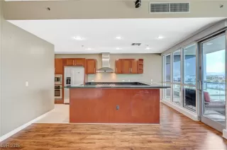 Photo #6: 2722716 Listing 