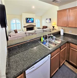 Photo #3: 2722722 Listing 