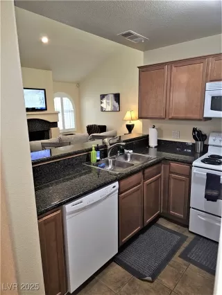 Photo #4: 2722722 Listing 