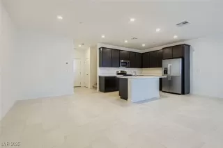 Photo #6: 2722726 Listing 