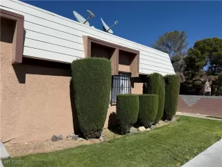 Photo #1: 2722738 Listing 