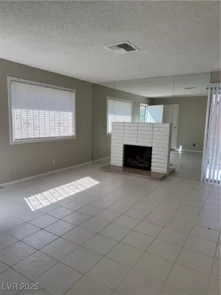 Photo #2: 2722738 Listing 