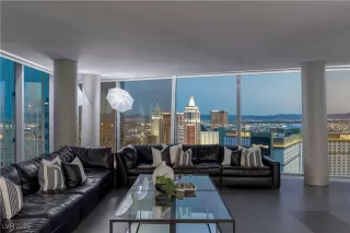 Photo #2: 2722751 Listing