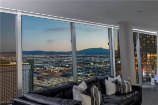 Photo #4: 2722751 Listing