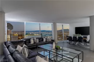 Photo #5: 2722751 Listing