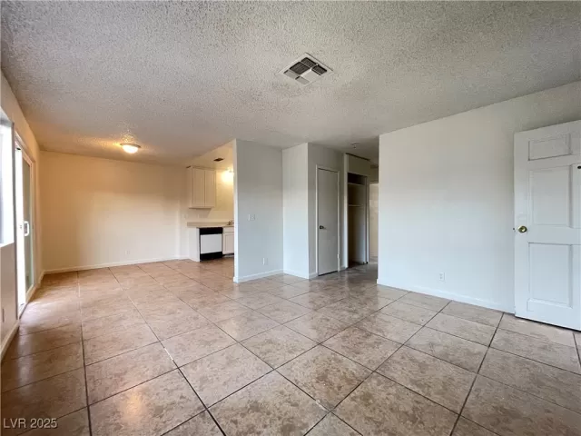 MLS: 2722772 Condo For Sale