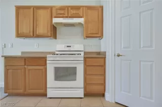 Photo #2: 2722775 Listing 