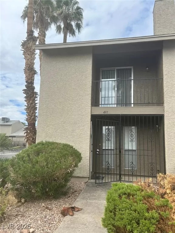 MLS: 2722781 Condo For Sale