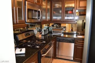 Photo #3: 2722785 Listing 