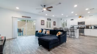 Photo #2: 2722795 Listing