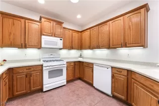 Photo #3: 2722801 Listing 