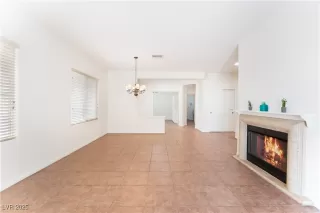 Photo #5: 2722801 Listing 