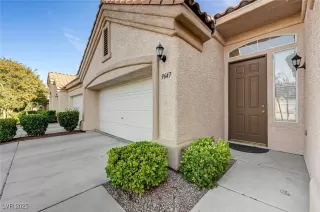 Photo #3: 2722819 Listing