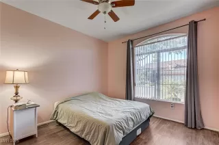 Photo #4: 2722819 Listing