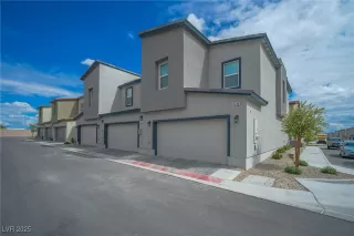 Photo #1: 2722837 Listing