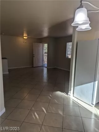 Photo #5: 2722863 Listing 